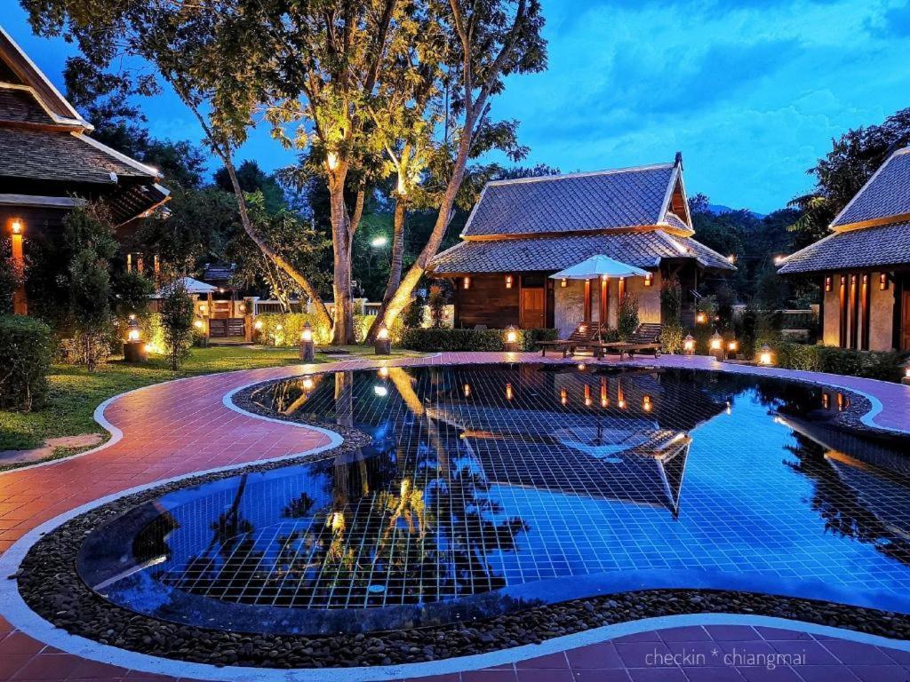 Ruean Racha Otel Chiang Mai Dış mekan fotoğraf