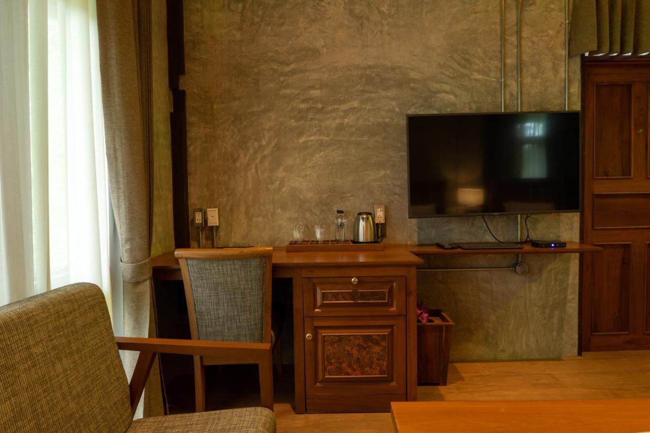Ruean Racha Otel Chiang Mai Dış mekan fotoğraf